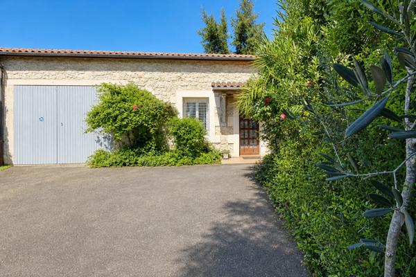 Maison bourgeoise avec garage et appartement indépendant Proche centre ville
