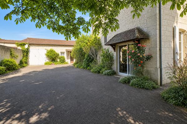 Maison bourgeoise avec garage et appartement indépendant Proche centre ville