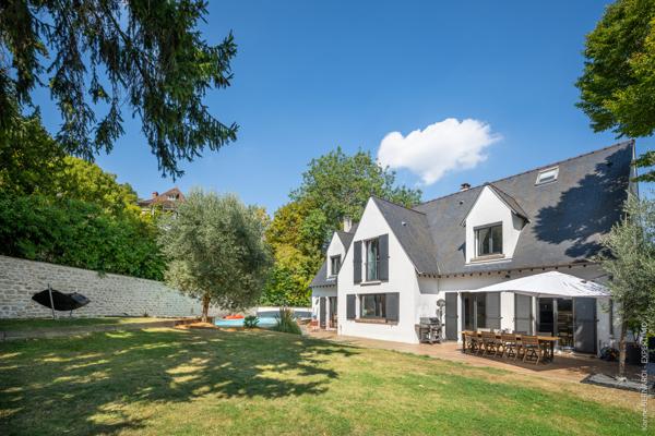 Médan centre – Superbe maison familiale de 220 m² avec piscine et sous/sol - Terrain 1248m²