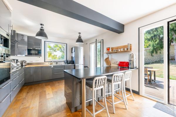 Médan centre – Superbe maison familiale de 220 m² avec piscine et sous/sol - Terrain 1248m²