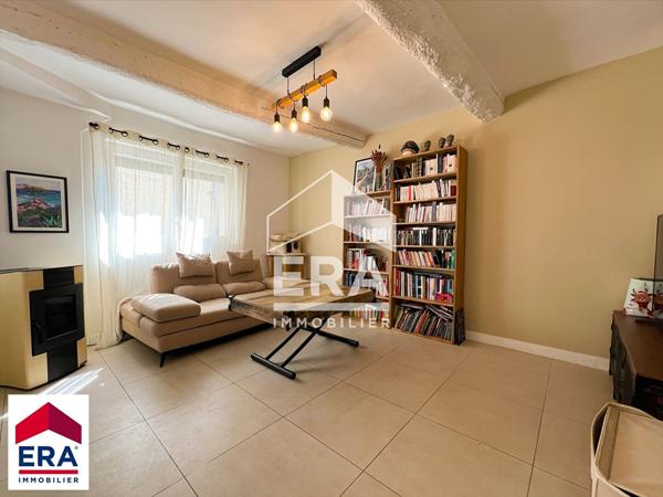 Charmante maison avec extérieur proche des commodités à pied