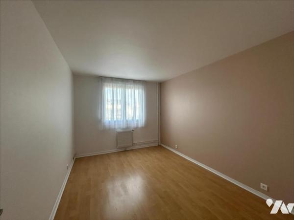 COURLANCY RESIDENCE 5 PIECES PRINCIPALES