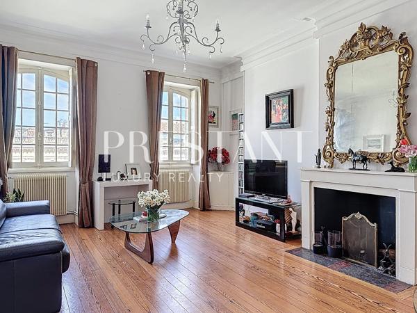 JARDIN PUBLIC – Appartement T3 dans bel immeuble cossu avec Ascenseur et Cave, BORDEAUX