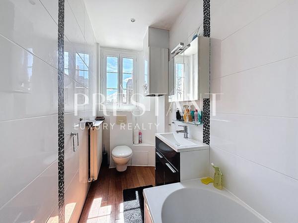 JARDIN PUBLIC – Appartement T3 dans bel immeuble cossu avec Ascenseur et Cave, BORDEAUX