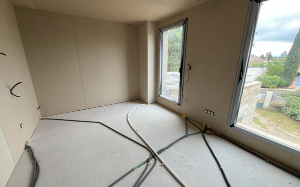 Maison à vendre    4 pièces •  L'Isle-sur-la-Sorgue