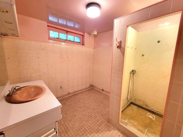 Maison de ville à vendre à Cloyes-les-Trois-Rivières dans l'Eure-et-Loir (28220), ref : JS/900   
Centre-ville