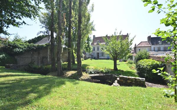 Maison à vendre    9 pièces •  Auxi-le-Château