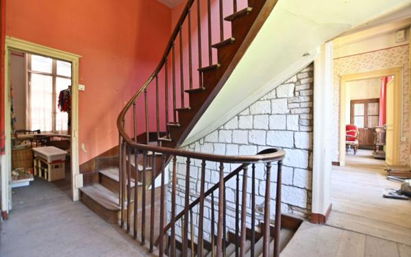 Maison à vendre    9 pièces •  Auxi-le-Château