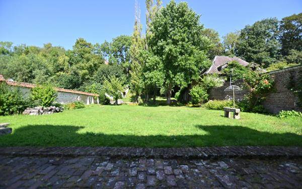 Maison à vendre    9 pièces •  Auxi-le-Château