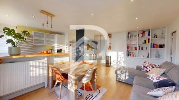 Vente                                                      Appartement
                        
                     3 pièces                      70 m2                     à Le Port-Marly