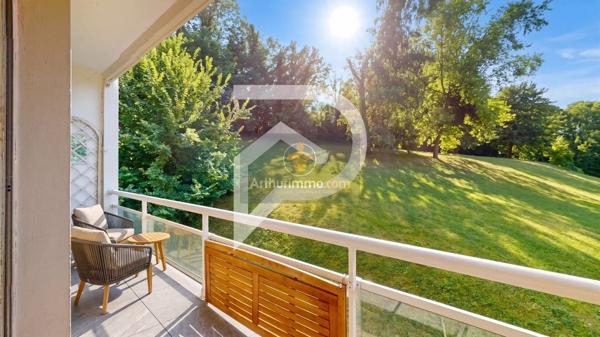 Vente                                                      Appartement
                        
                     3 pièces                      70 m2                     à Le Port-Marly
