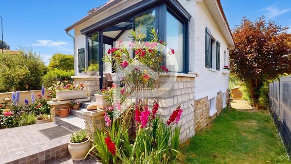 Vente                                                      Maison
                        
                     8 pièces                      168 m2                     à Marly-le-Roi