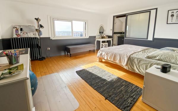 Maison à vendre    7 pièces •  Agen