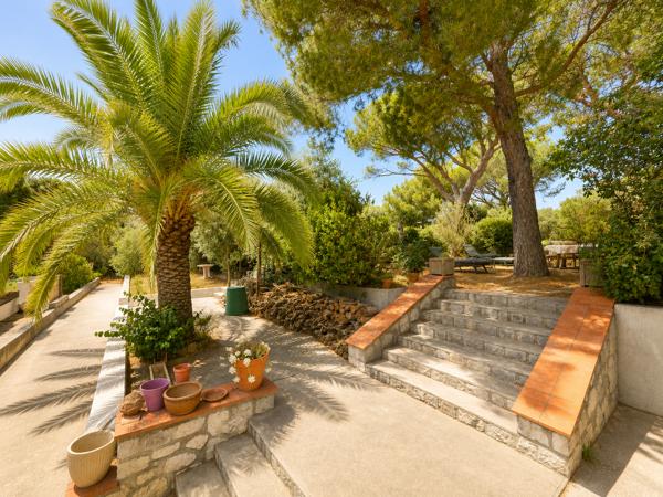 Maison
         4 pièces
        - 94 m² Exclusivité 375 000 € *