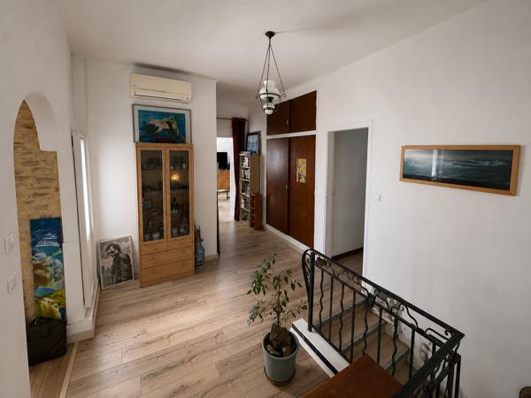 Maison
         4 pièces
        - 94 m² Exclusivité 375 000 € *