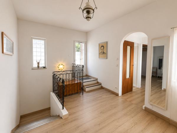 Maison
         4 pièces
        - 94 m² Exclusivité 375 000 € *