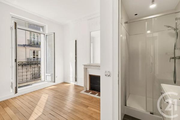 Appartement F5 à vendre  5 pièces - 87,12 m 2   PARIS  - 75011