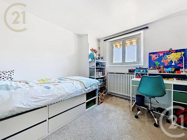 Appartement F4 à vendre  3 pièces - 55,10 m 2   VERSAILLES  - 78