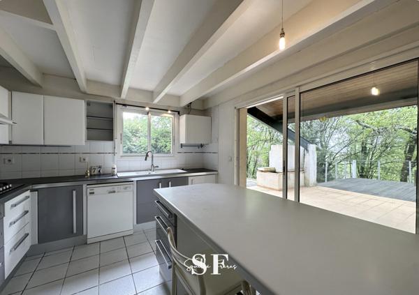 Maison 7 pièce(s) 4 chambre(s) 167 m²