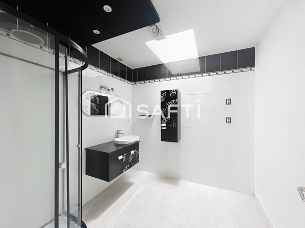 Immeuble - 295m² - Centre ville - Local commercial + Duplex 130m²