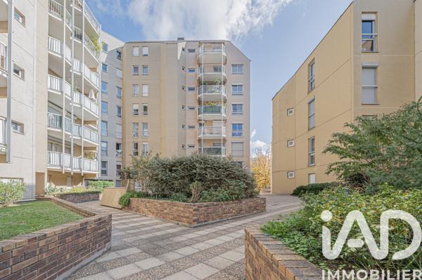 Appartement à vendre 4 pièces 91,26 m² Courbevoie