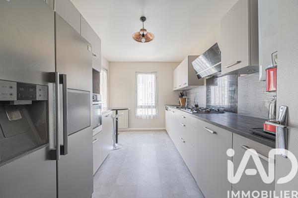 Appartement à vendre 4 pièces 91,26 m² Courbevoie