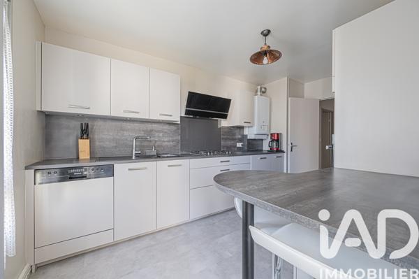 Appartement à vendre 4 pièces 91,26 m² Courbevoie