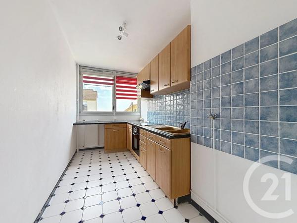Appartement F3 à vendre  3 pièces - 61,39 m 2   NANTERRE  - 92