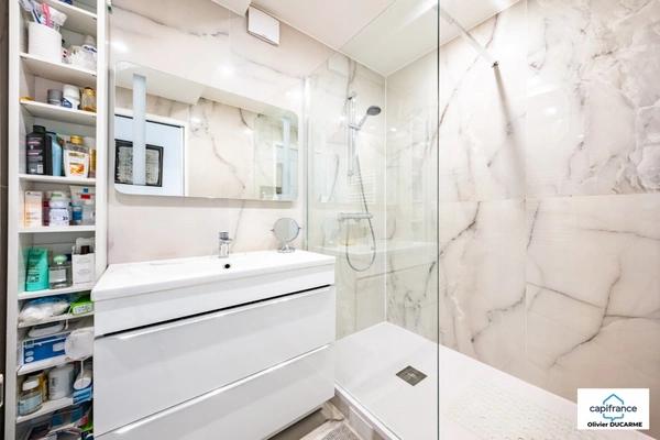 Appartement à vendre 3 pièces DOLE (39), hyper centre ville, superbement rénové avec local remise