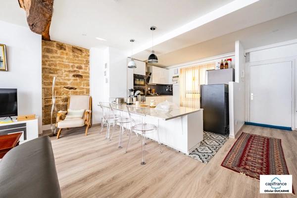 Appartement à vendre 3 pièces DOLE (39), hyper centre ville, superbement rénové avec local remise