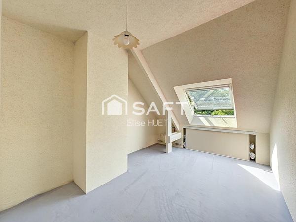 spacieuse propriété familiale nichée au cœur d’un terrain d’environ 7 000 m²