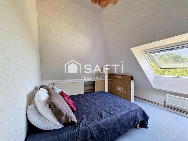 spacieuse propriété familiale nichée au cœur d’un terrain d’environ 7 000 m²