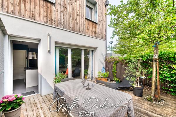 Charmante maison avec garage et place de parking privée