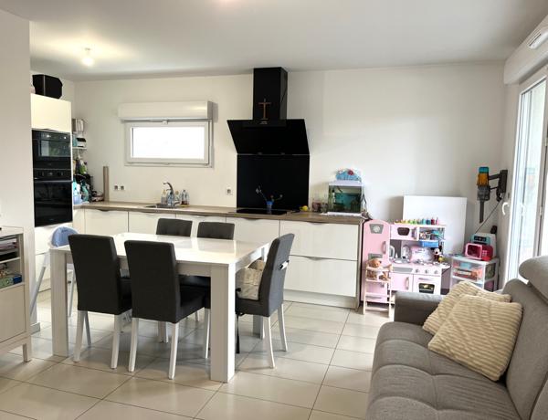 Décines-Charpieu (69150) DECINES CHARPIEU APPARTEMENT PMR 60 m² AVEC TERRASSE ET GARAGE