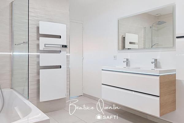 Maison familiale rénovée - quartier pavillonnaire