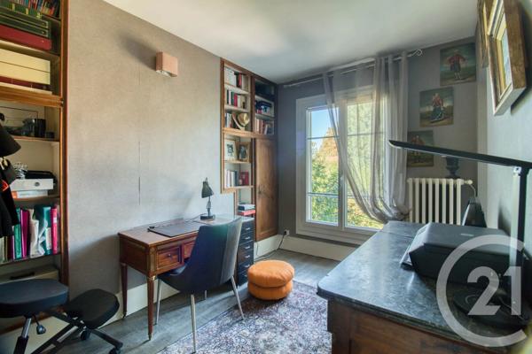 Maison à vendre  8 pièces - 183,76 m 2   ERMONT  - 95