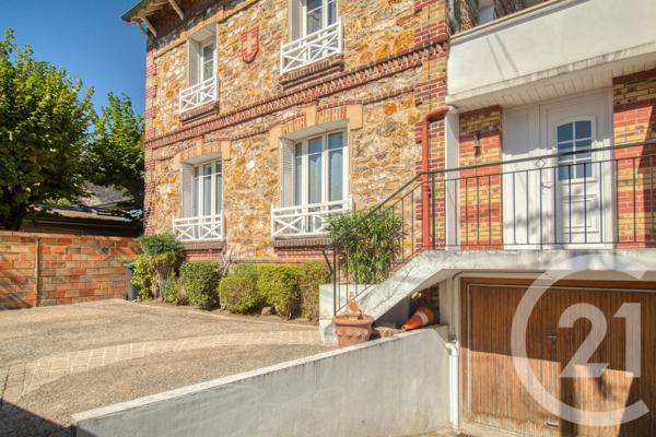Maison à vendre  8 pièces - 183,76 m 2   ERMONT  - 95
