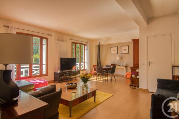 Maison à vendre  8 pièces - 183,76 m 2   ERMONT  - 95