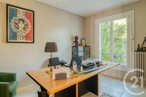 Maison à vendre  8 pièces - 183,76 m 2   ERMONT  - 95