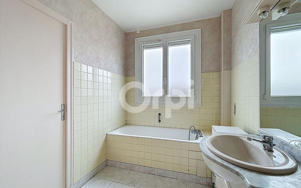 Appartement à vendre    4 pièces •  Clermont