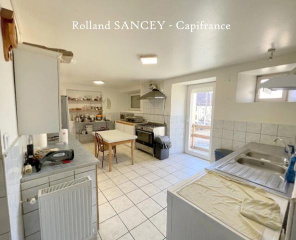 Maison avec commerce à vendre 10 pièces MONTECHEROUX (25)