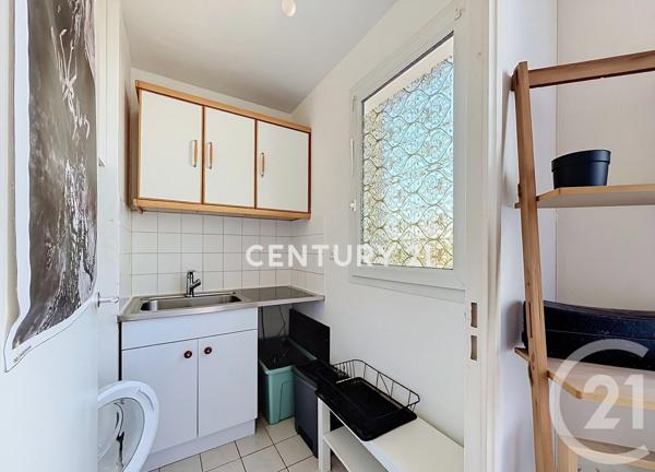 Appartement F1 à vendre  1 pièce - 26 m 2   NOISY LE GRAND  - 93