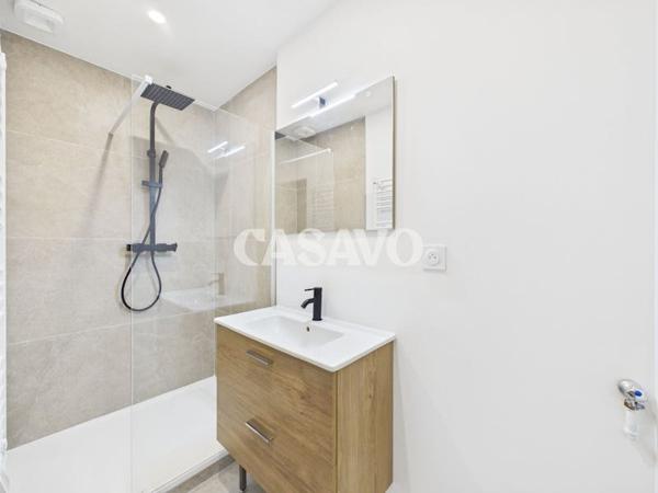 Vente Maison 6 pièces de 153m² - 92150 Suresnes