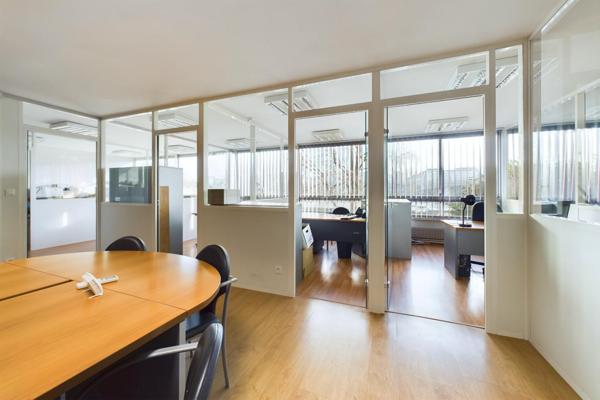 IMMEUBLE A USAGE MIXTE HABIATTION / BUREAU