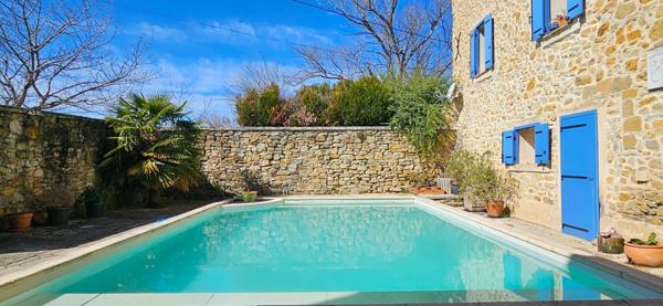 Ancienne ferme en pierres entièrement rénovée en Haute Provence