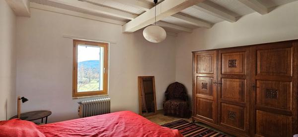 Ancienne ferme en pierres entièrement rénovée en Haute Provence