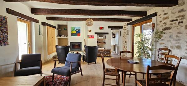 Ancienne ferme en pierres entièrement rénovée en Haute Provence