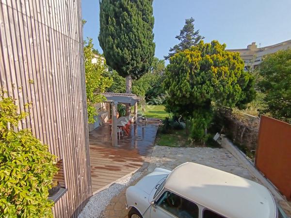 La Seyne sur mer Maison de ville T7 de 140 m² sur 530 m² de terrain