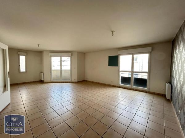 Appartement à louer 3 pièces 81.83m²