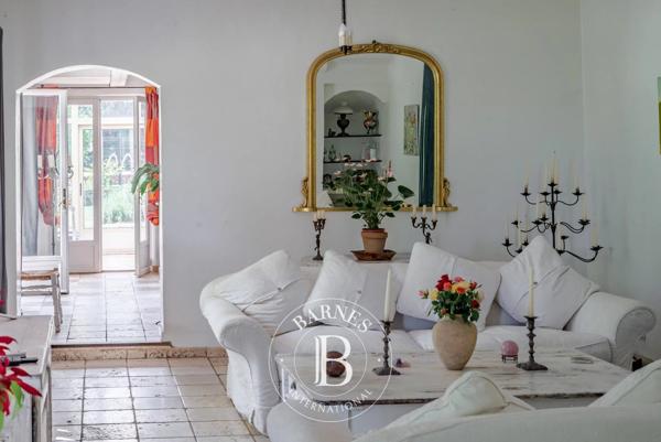 Salernes, Maison d'hôtes 6 Chambres -  258 m² à vendre